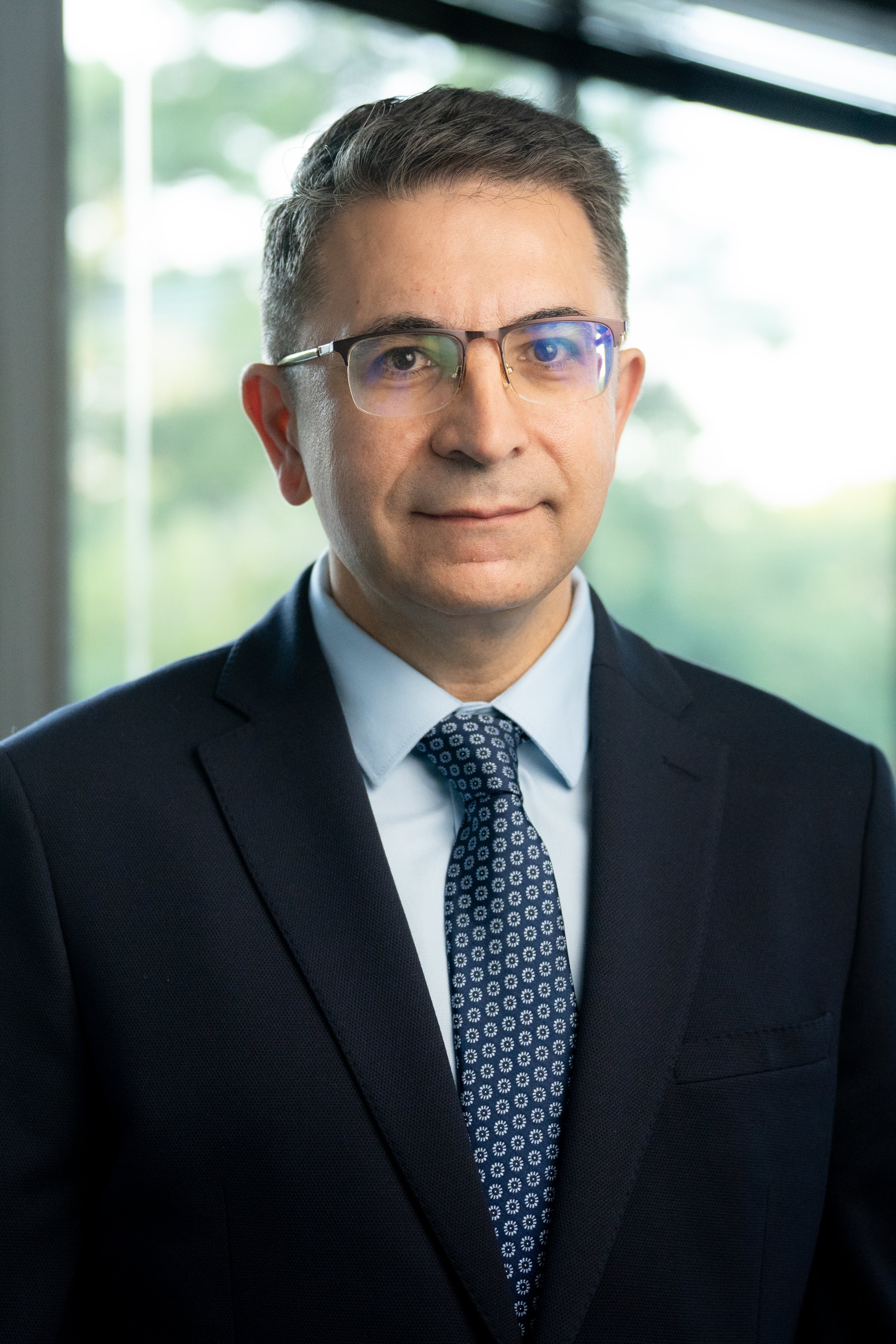 Dr. Seyyedi